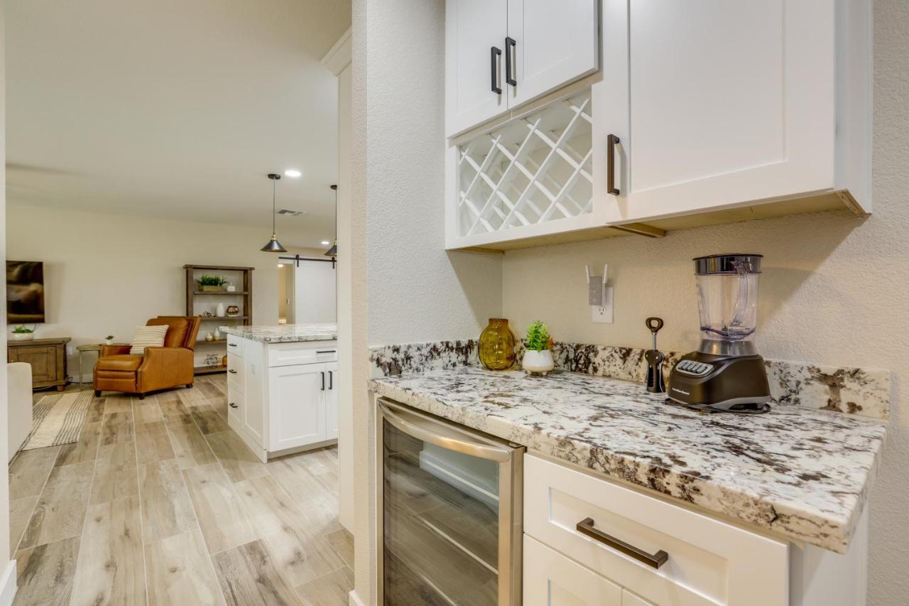 Sun City Retreat With Patio Near Golfing And Hiking! Exterior photo
